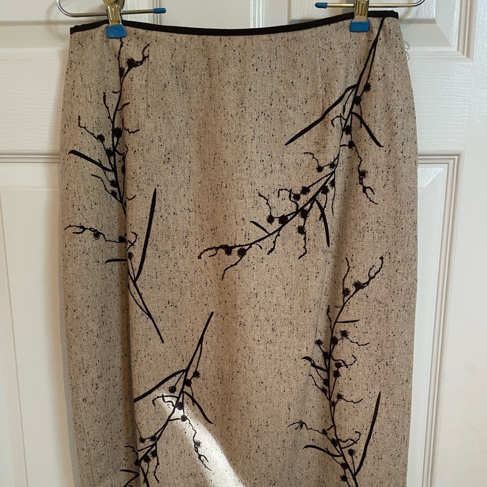 Brown embellished skirt